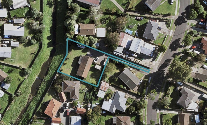 19 Hobart Crescent, Wattle Downs, Auckland - Carousel 1