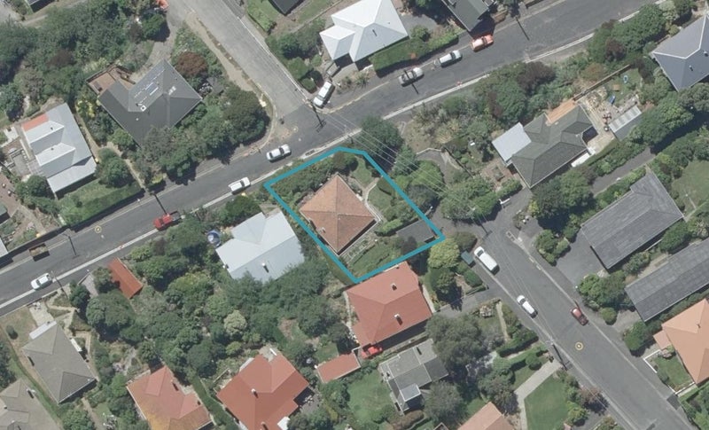 2 McGregor Street, Opoho, Dunedin - Carousel 1