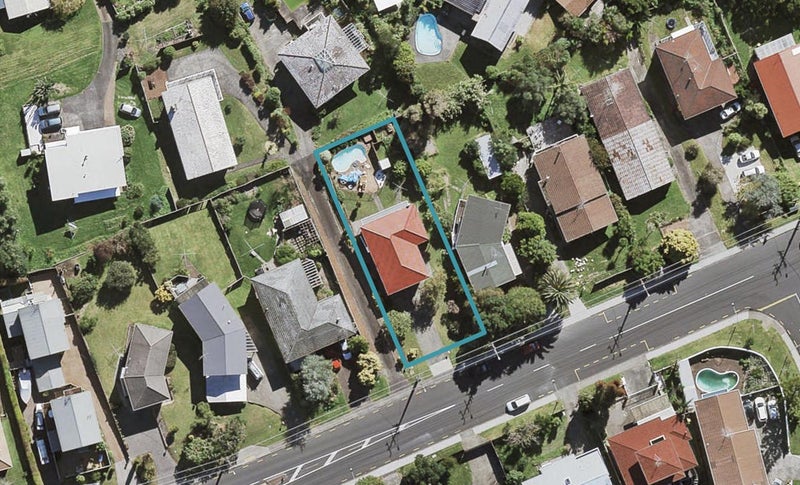 156 Coronation Road, Hillcrest, Auckland - Carousel 1