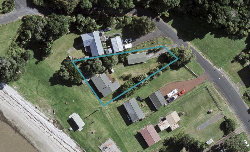 39 Ronald Avenue, Waiuku - Carousel 1