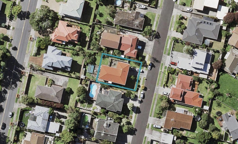 13 Luton Avenue, Sunnyhills, Auckland - Carousel 1