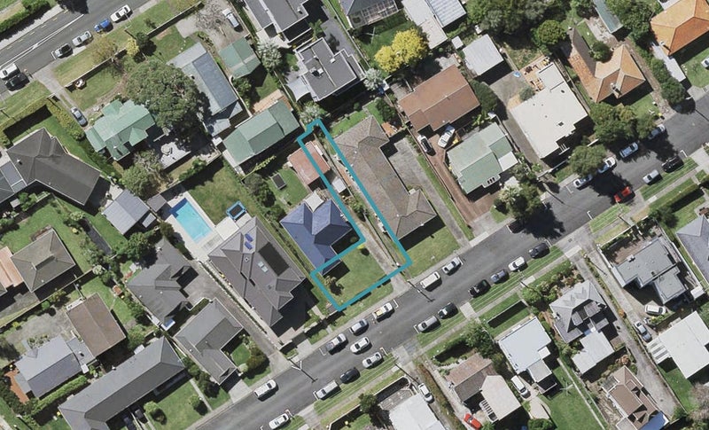 27 Lomond Street, Takapuna, Auckland - Carousel 1