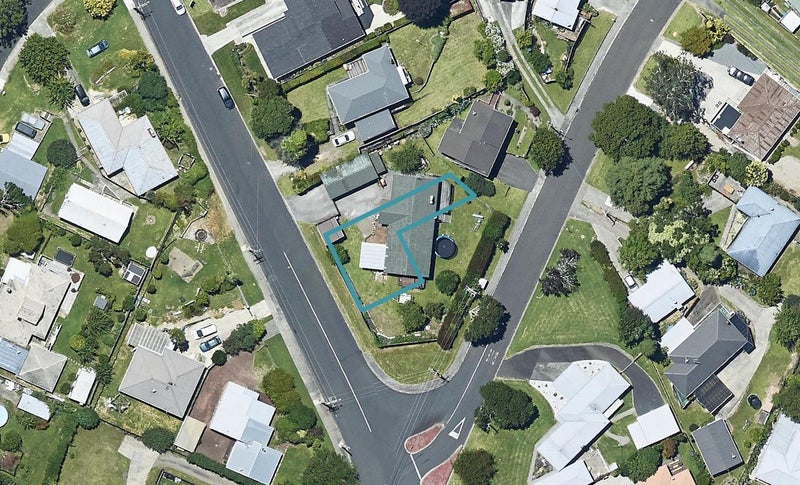 9 Robson Court, Gate Pa, Tauranga - Carousel 1
