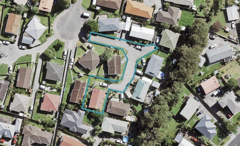 38 Selak Place, Glen Eden, Auckland - Carousel 1
