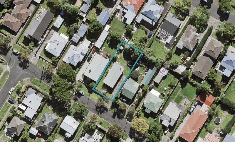 33 Haverstock Road, Sandringham, Auckland - Carousel 1