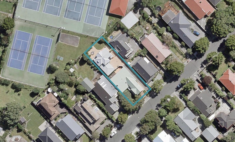 2/63 Totara Crescent, Woburn, Lower Hutt - Carousel 1