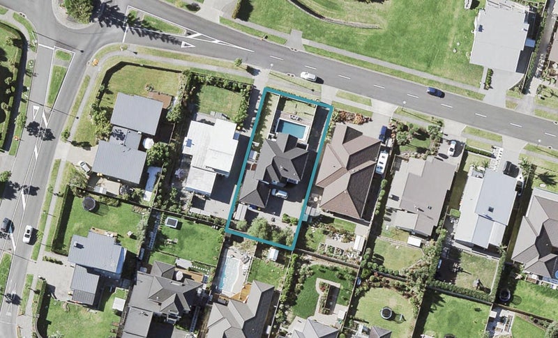 5 Liberty Crescent, Beachlands, Auckland - Carousel 1