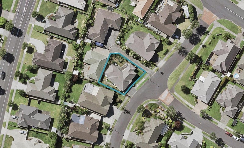 9 Newbliss Crescent, East Tamaki Heights, Auckland - Carousel 1