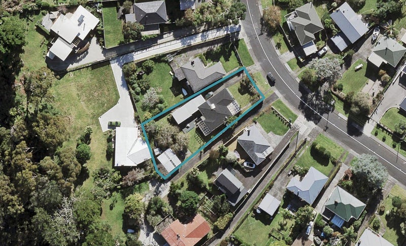 28 Abbotleigh Avenue, Te Atatu Peninsula, Auckland - Carousel 1
