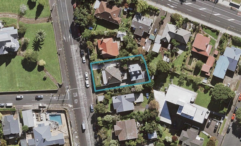1/193 Queen Street, Northcote Point, Auckland - Carousel 1
