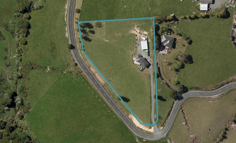147 Old Parua Bay Road, Whangarei - Carousel 1