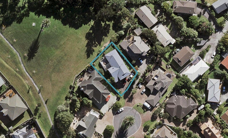 10 Capri Place, Unsworth Heights, Auckland - Carousel 1