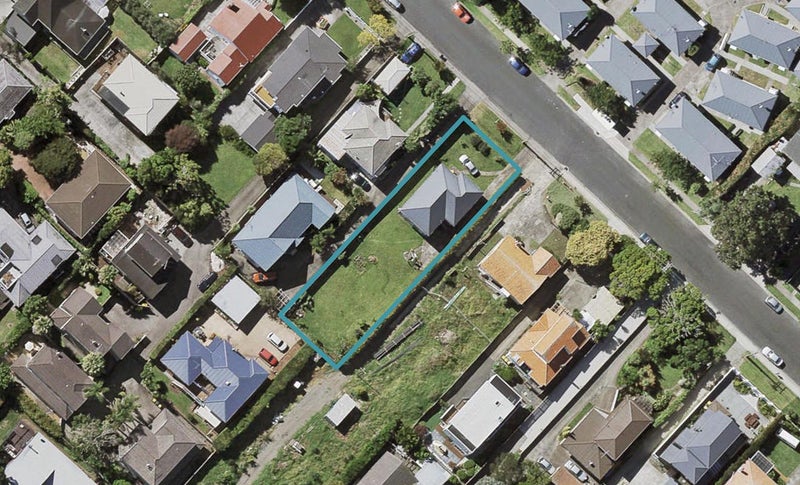 24 Dallinghoe Crescent, Milford, Auckland - Carousel 1