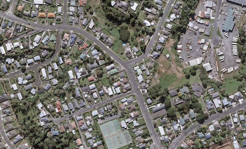 27 Omata Road, Marfell, New Plymouth - Carousel 1