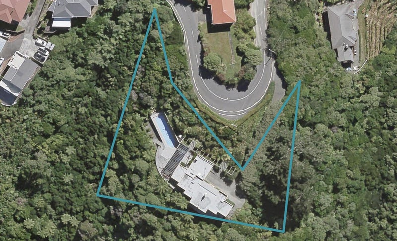 5 Korokoro Road, Korokoro, Lower Hutt - Carousel 1