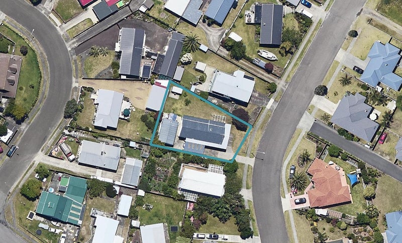 15 Ohuirehe Road, Coastlands, Whakatane - Carousel 1