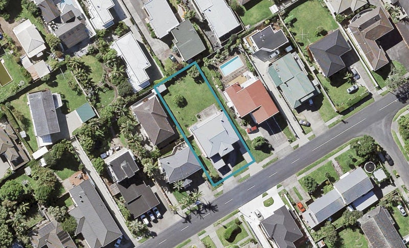 30 Sea Spray Drive, Bucklands Beach, Auckland - Carousel 1