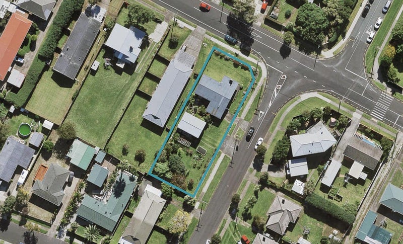 42 Muir Avenue, Mangere Bridge, Auckland - Carousel 1