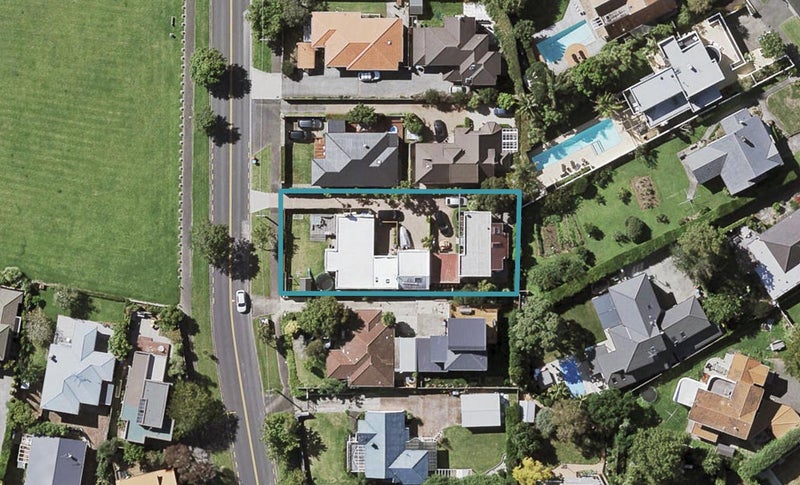 2/92 Patteson Avenue, Mission Bay, Auckland - Carousel 1
