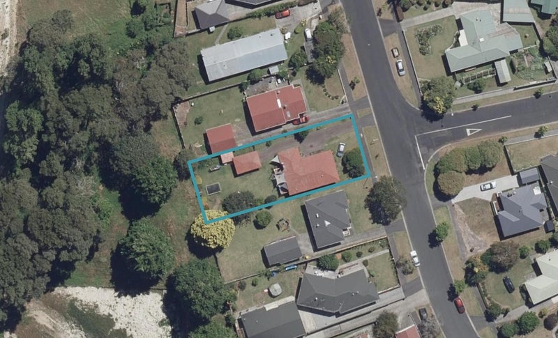 50 Flynn Road, Hillcrest, Hamilton - Carousel 1