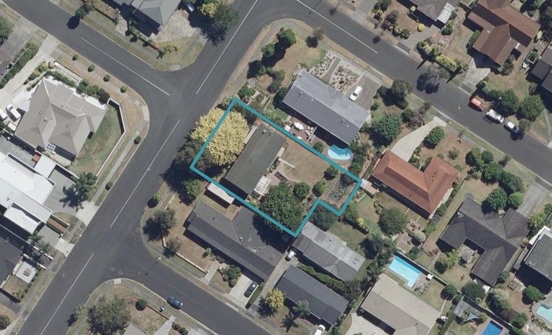 18 Madill Road, St Andrews, Hamilton - Carousel 1
