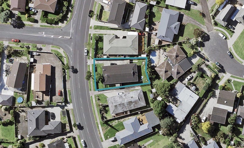 76B Prince Regent Drive, Half Moon Bay, Auckland - Carousel 1