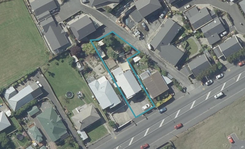214 South Road, Caversham, Dunedin - Carousel 1