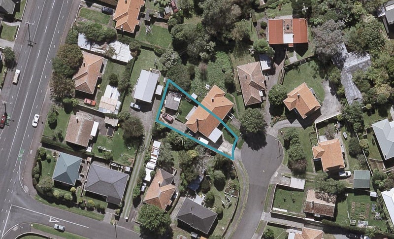 5 Tor Street, Westown, New Plymouth - Carousel 1