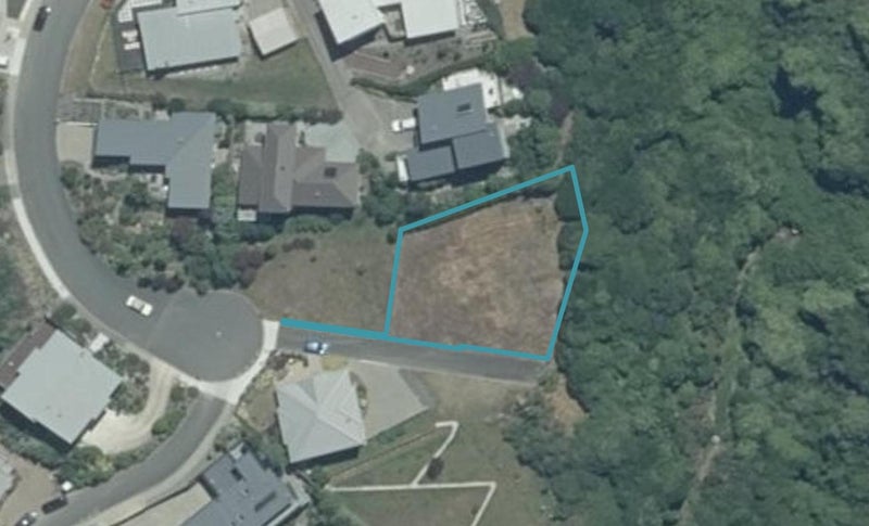 16 Heemskerck Place, Britannia Heights, Nelson - Carousel 1