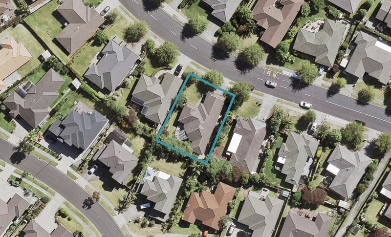 14 Lake Panorama Drive, Henderson, Auckland - Carousel 1