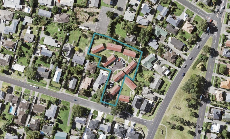 5/3 Gibraltar Street, Howick, Auckland - Carousel 1