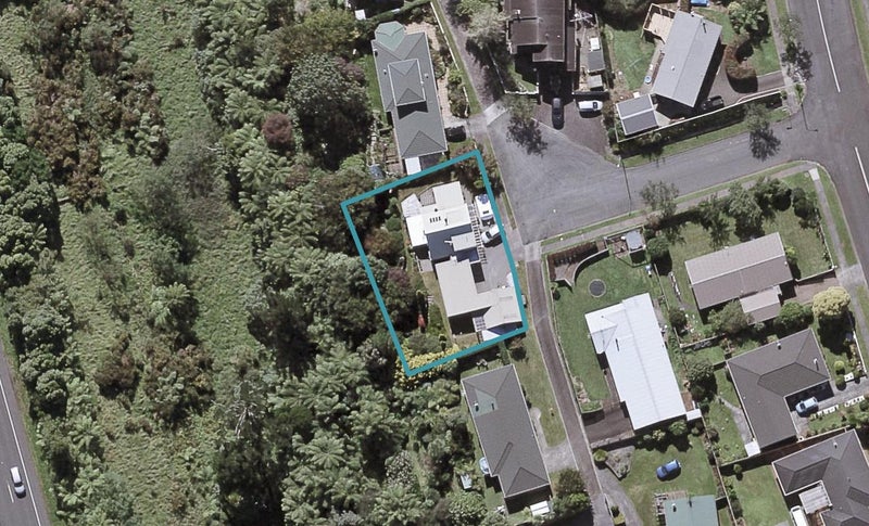 6 Tyne Place, Highlands Park, New Plymouth - Carousel 1
