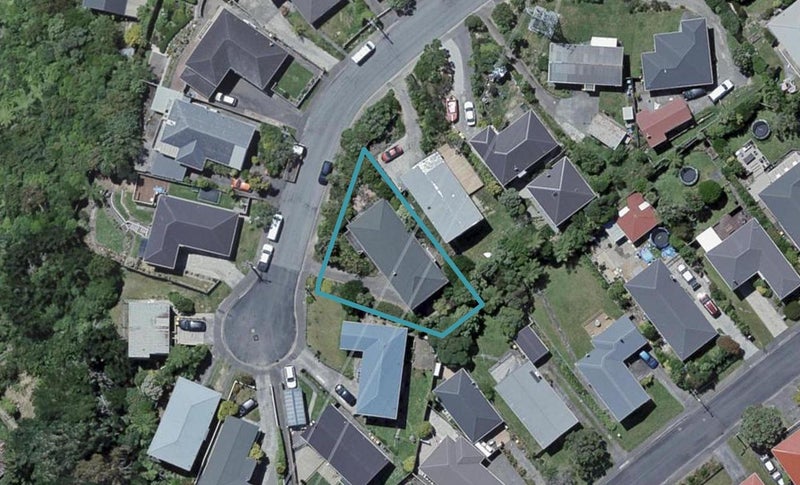 23B Brooker Grove, Newlands, Wellington - Carousel 1