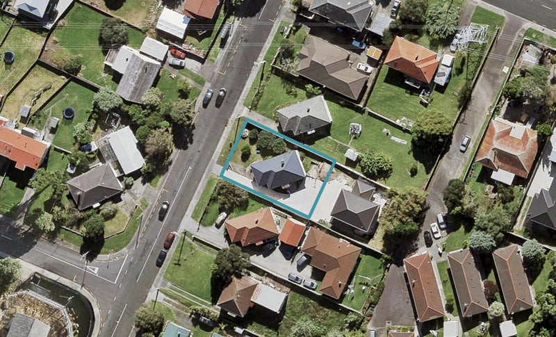6 Whitmore Road, Mount Roskill, Auckland - Carousel 1