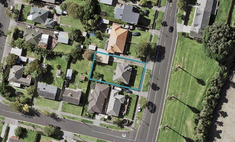 179 Riverside Avenue, Point England, Auckland - Carousel 1
