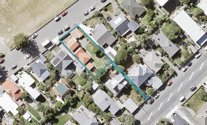 53 Marine Parade, Eastbourne, Lower Hutt - Carousel 1