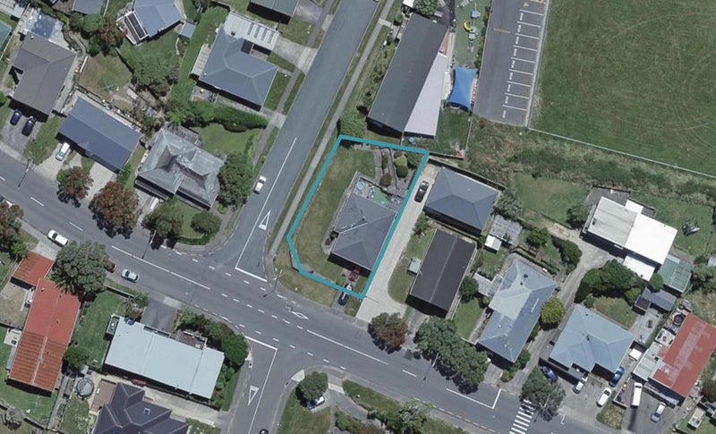 62 Stewart Drive, Newlands, Wellington - Carousel 1