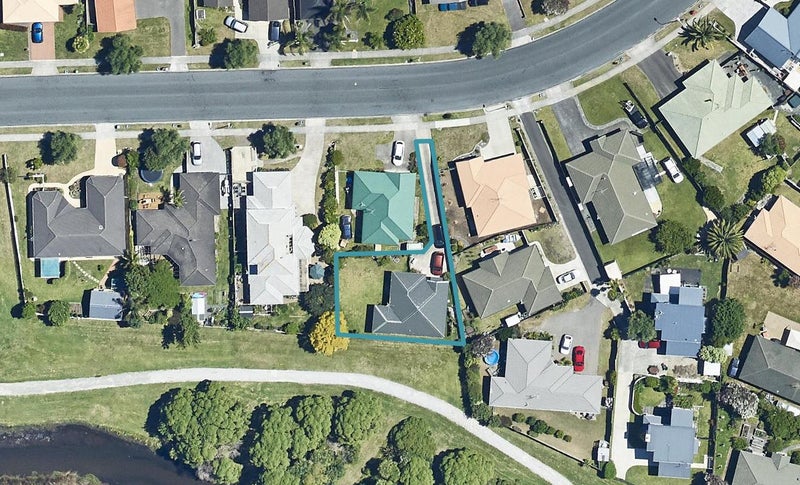 39 Longview Drive, Papamoa Beach, Papamoa - Carousel 1
