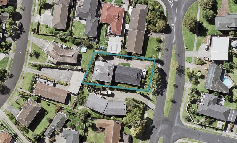 1/18 Belmere Rise, Farm Cove, Auckland - Carousel 1