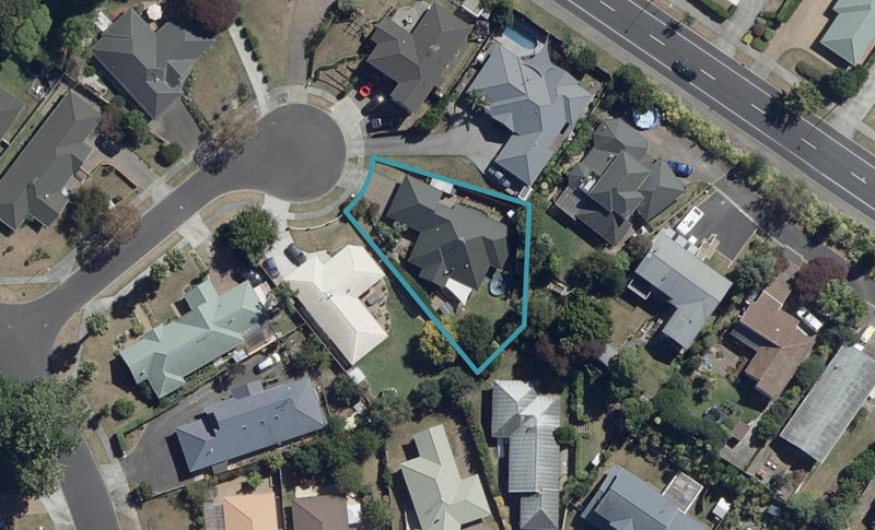6 Hereford Place, Grandview Heights, Hamilton - Carousel 1