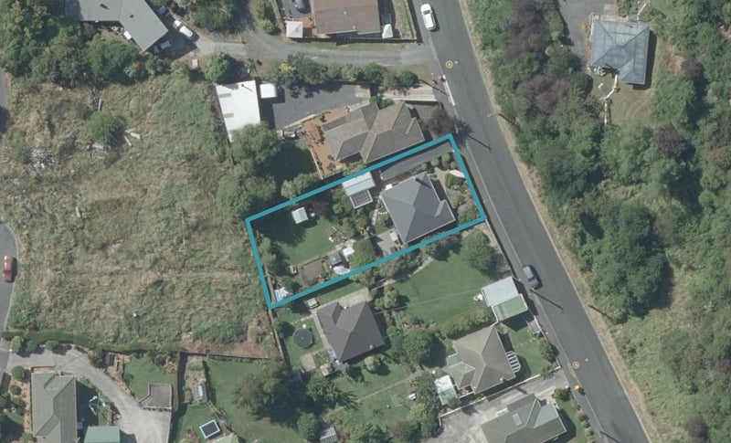 27 Quarry Road, Green Island, Dunedin - Carousel 1