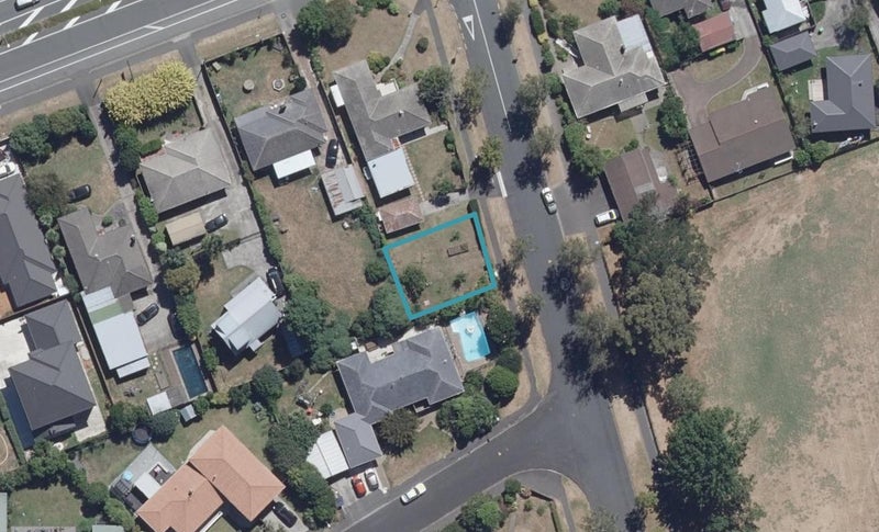 2D Mullane Street, Hillcrest, Hamilton - Carousel 1