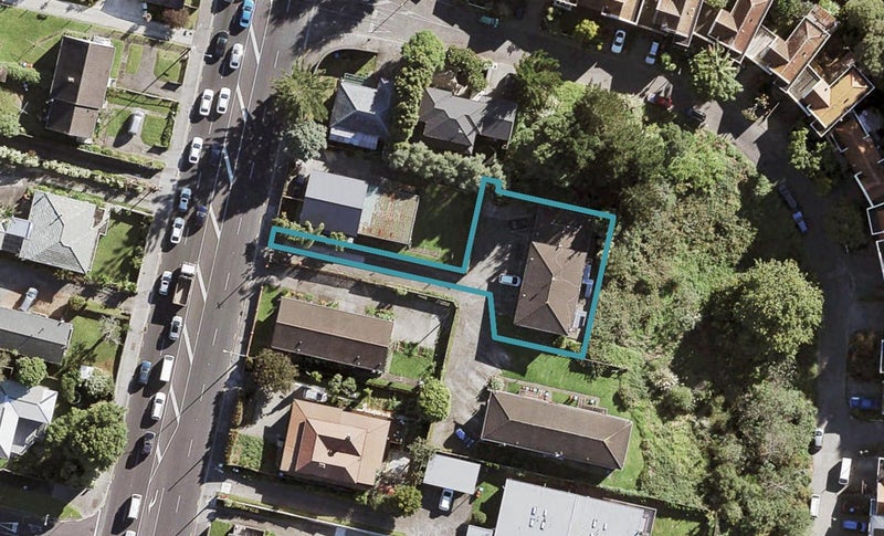 1566A Great North Road, Waterview, Auckland - Carousel 1