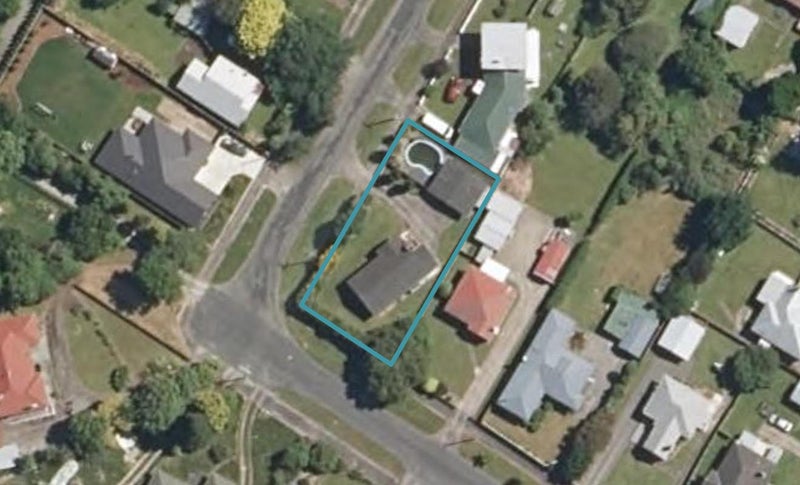 17 Crewe Street, Pahiatua - Carousel 1
