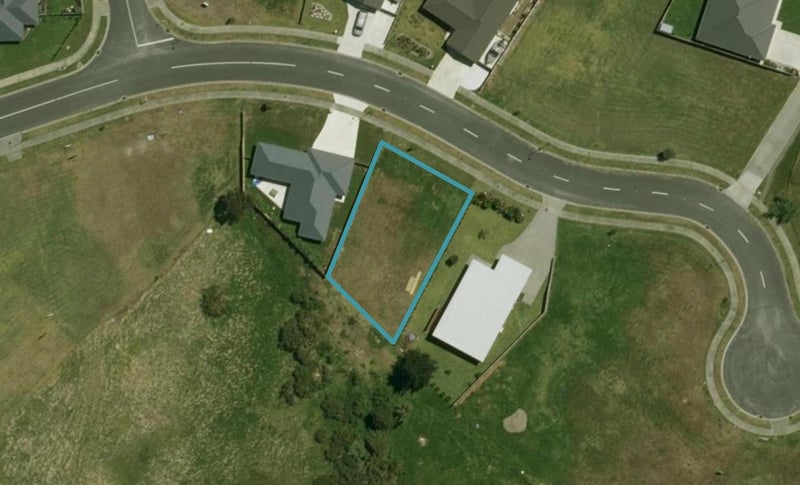 30 Kowi Lakes Drive, One Tree Point - Carousel 1