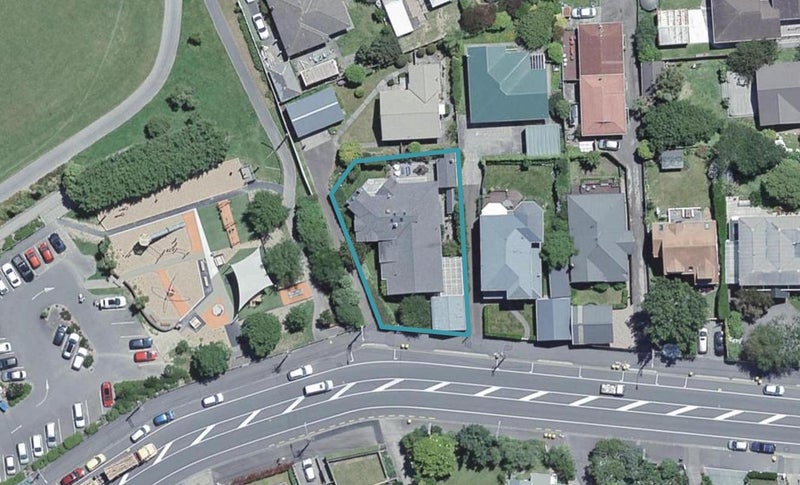 380 Karori Road, Karori, Wellington - Carousel 1