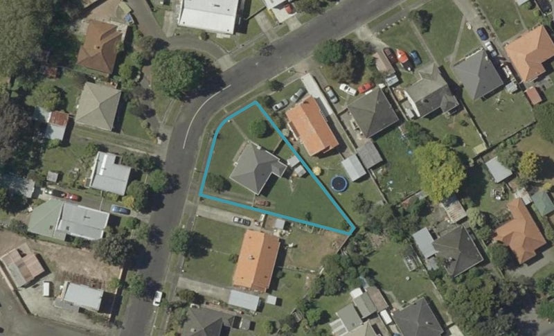 29 Savage Crescent, West End, Palmerston North - Carousel 1