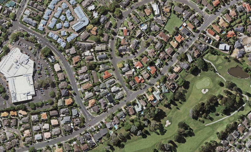 3 Pyatt Crescent, Saint Johns, Auckland - Carousel 1