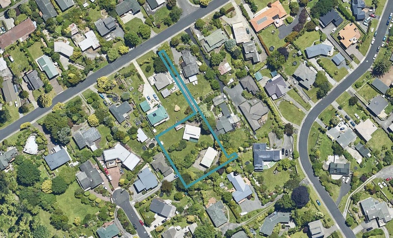 46 Grand Vue Road, Kawaha Point, Rotorua - Carousel 1