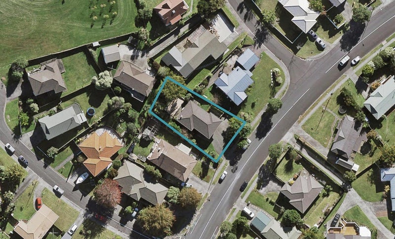 73 Barbados Drive, Unsworth Heights, Auckland - Carousel 1